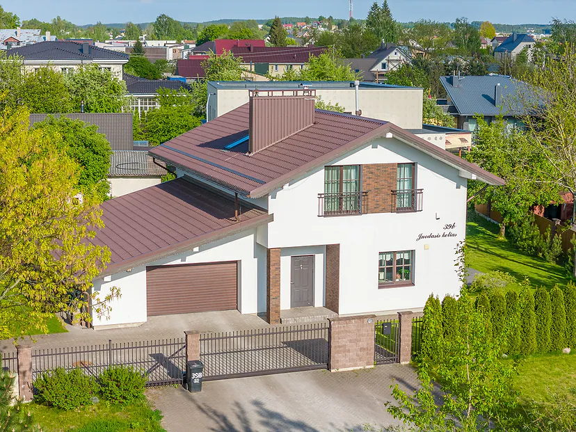 Two-story house from the air, the front with the garage