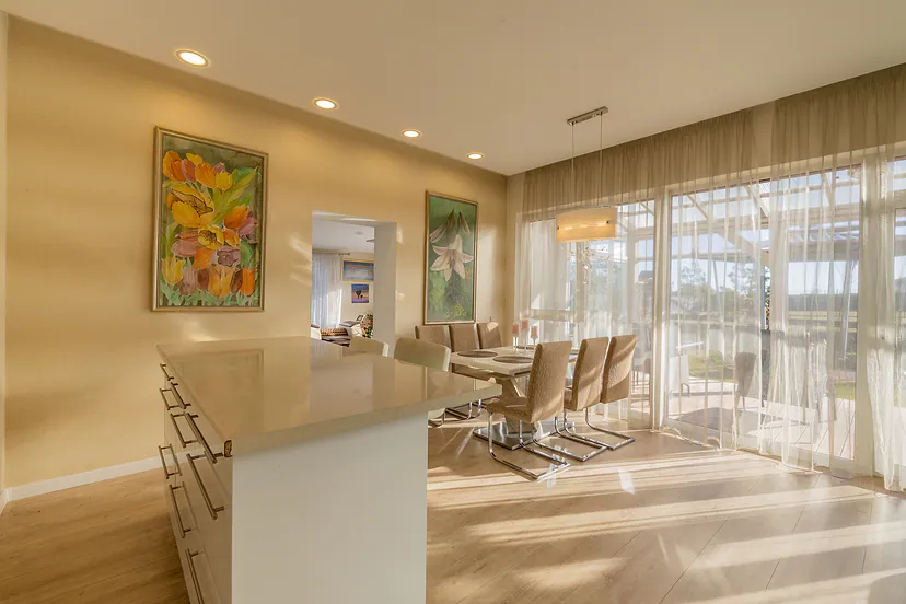 Kitchen with a dining area